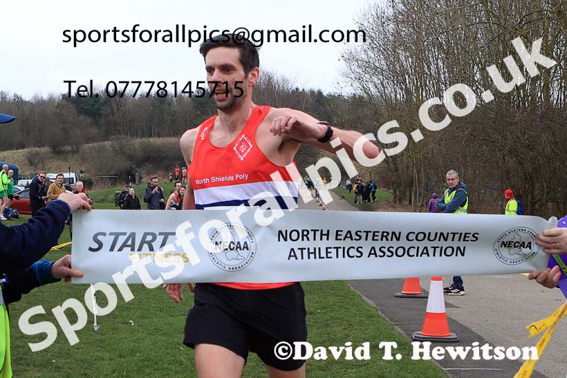Senior and Veteran Men in the 2024 NECAA Road Relays Champs., Hetton Lyons Country Park, Hetton le Hole, County Durham. Photo: David T. Hewitson/Sports for All Pics